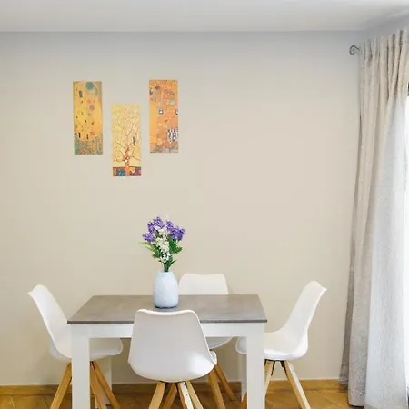 Menora Apartment *