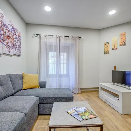 Apartment Menora *